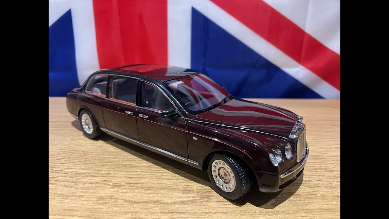 1:18 Minichamps Bentley State Limousine