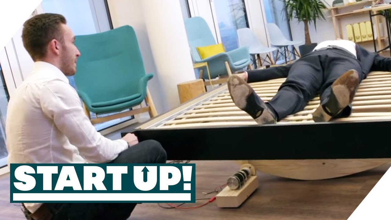 Carsten Maschmeyer wird im Bett geschaukelt | Start Up! | SAT.1 TV