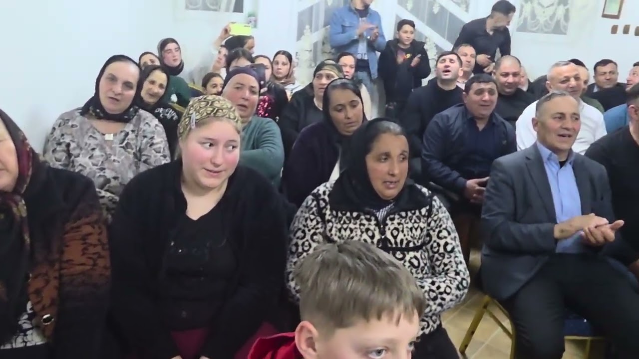 La Cântare FRATELE MACALAIE.