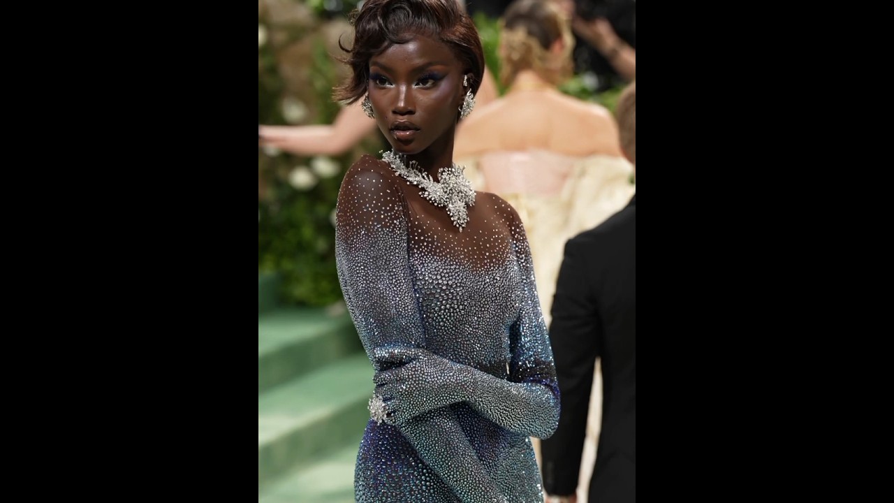 When &ldquo;more crystals&rdquo; becomes the final touch. #supermodel #fashion #shorts #runway
