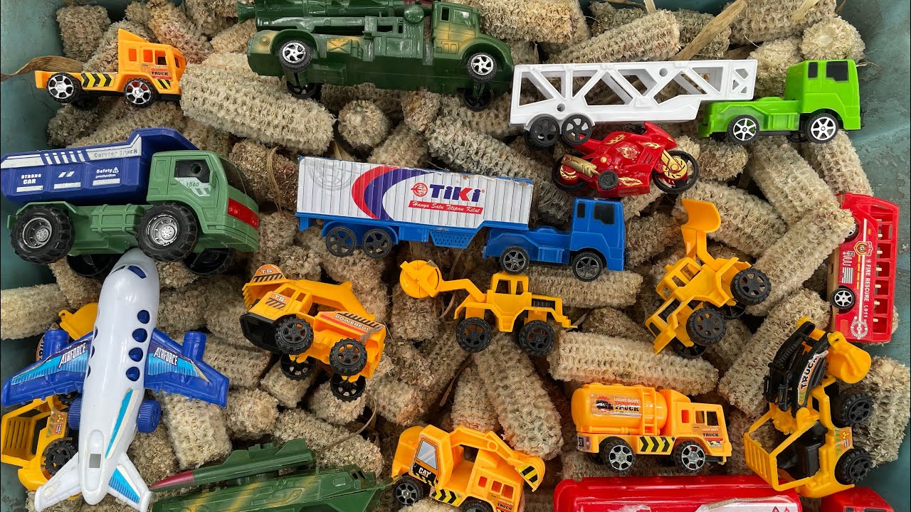 TRUCK,EXCAVATOR,MIXERT TTUCK,MOBIL BUS,PESAWAT TERBANG