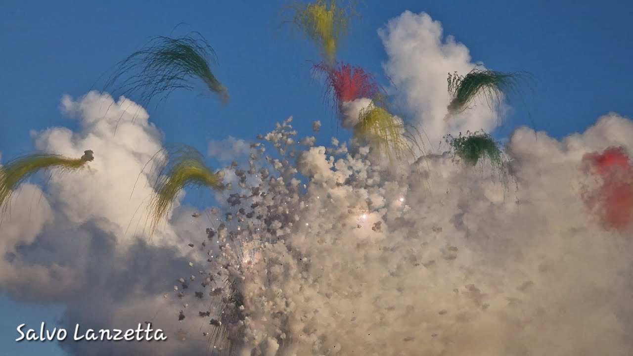ADELFIA (BA) - GARA PIROTECNICA IN ONORE DI SAN TRIFONE (4K) 10/11/2024