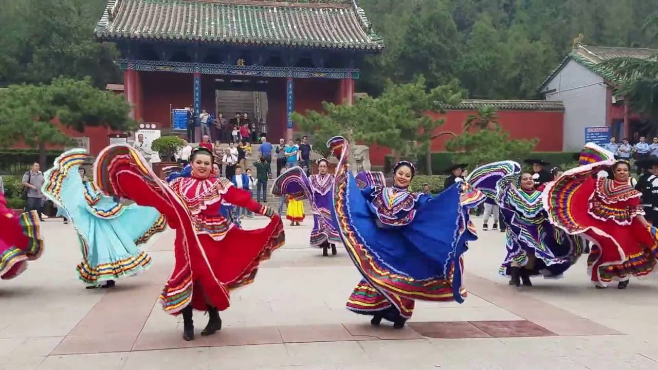 Grupo Folklorico Fusion Mexicana: Yungchen, China