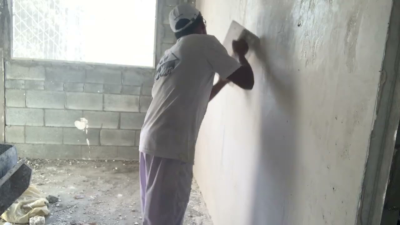 Como alisar o gesso na parede 