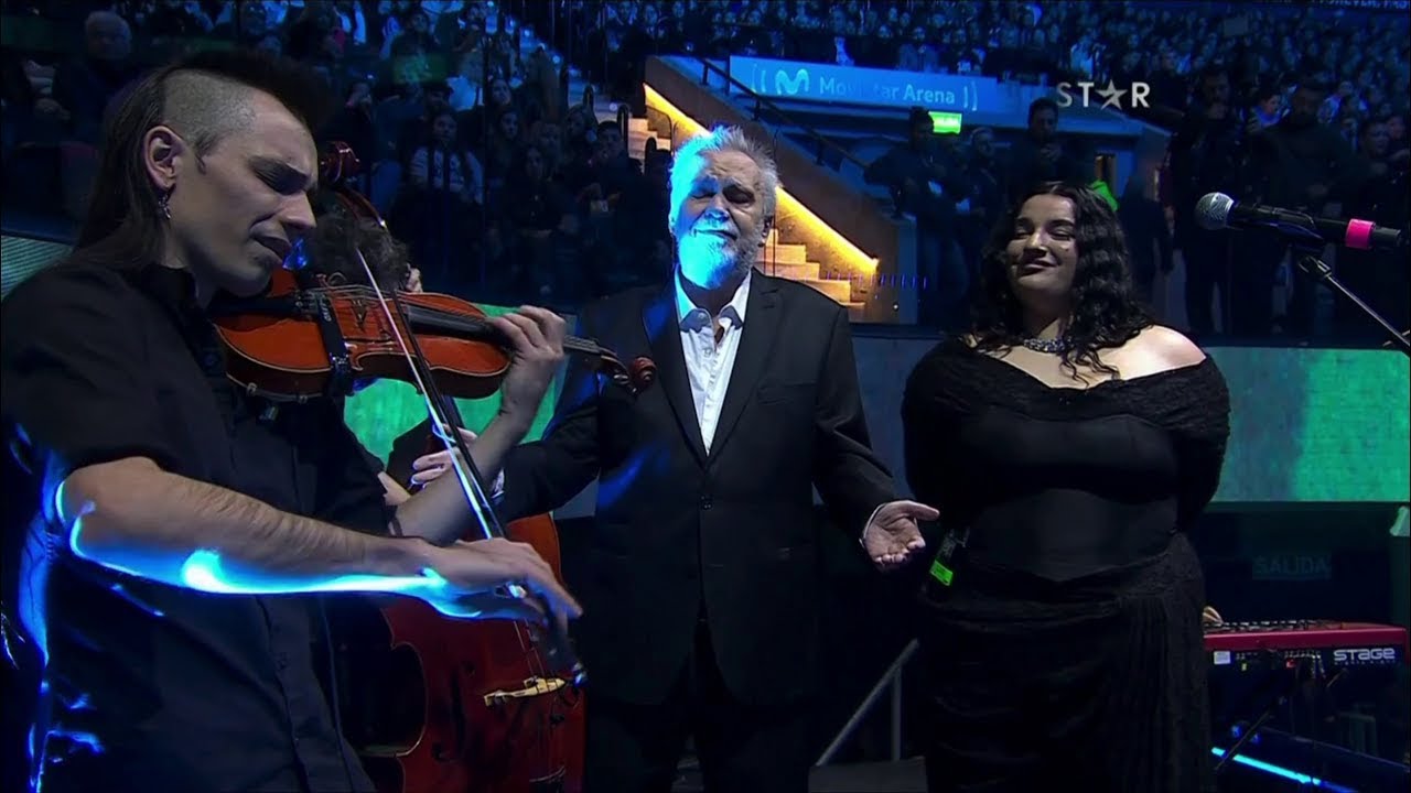 David Lebon y Luz Gaggi - Desarma y Sangra (Charly Garcia) en los Premios Gardel 2024
