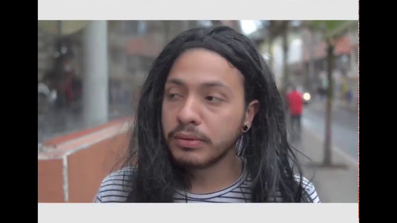 Cuando tu mamá te reclama por andar de mantenido