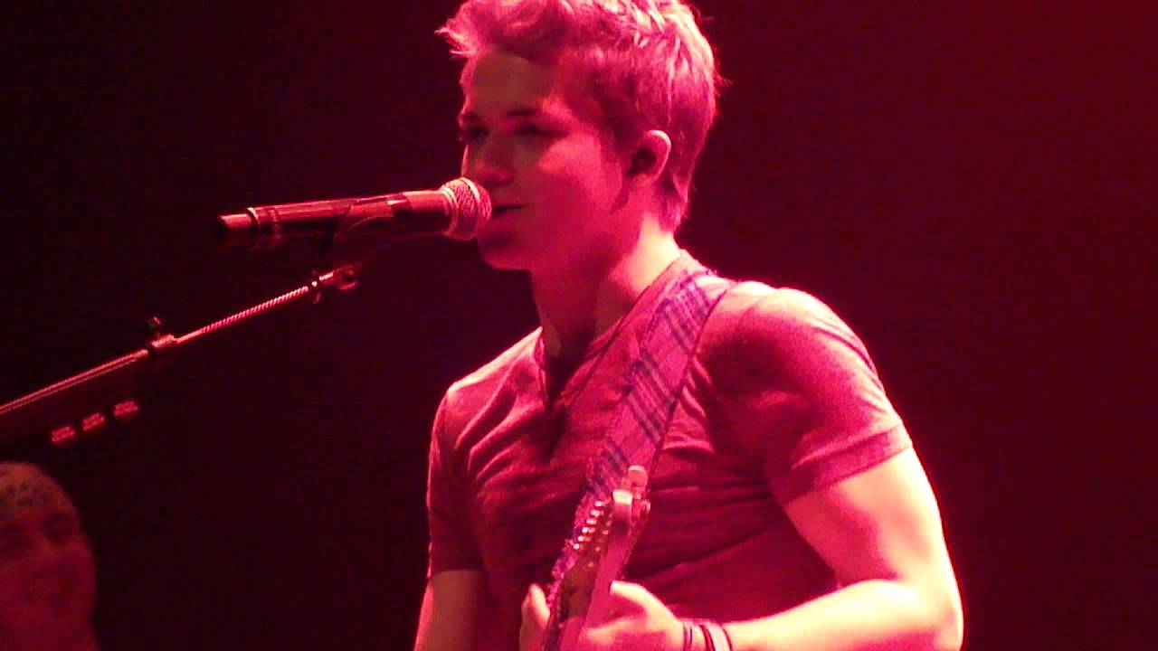 Hunter Hayes - Don't Let Our Love Start Slipping Away - Cleveland, OH - 3/8/12