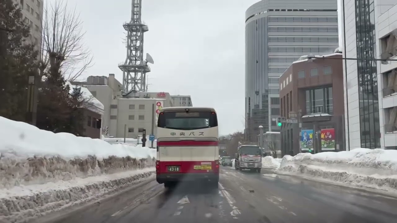 2月11日8時の札幌北1条通りから豊平川方面