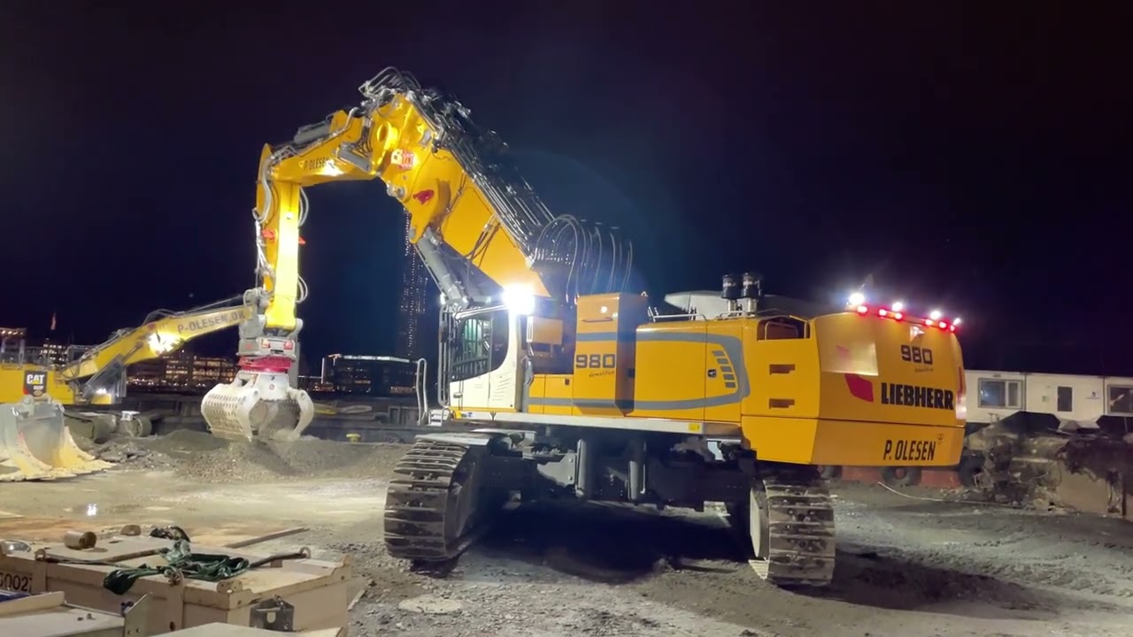 Liebherr R980 Demolition i arbete på Masthuggskajen i Göteborg