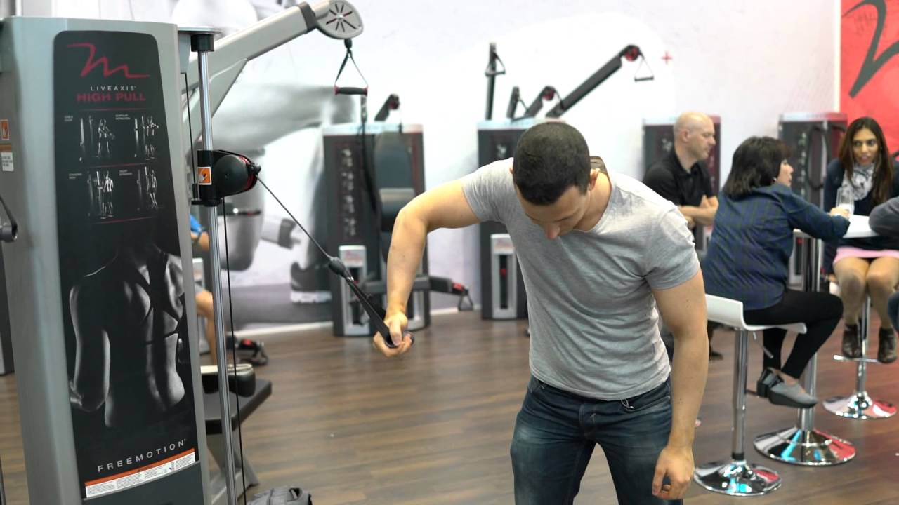 Michael Gundill teste une Free Motion High Pull gamme Live Axis