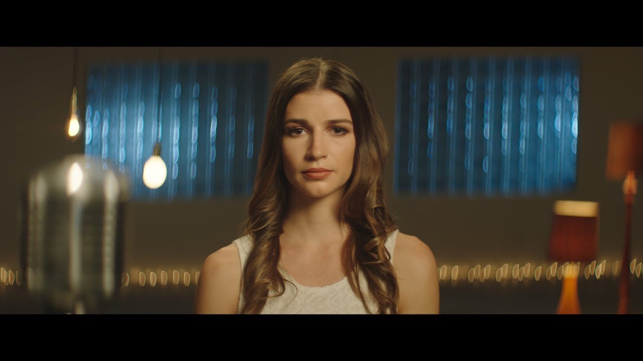 Todd AO Anamorphic 75mm T2.3 at T2.8