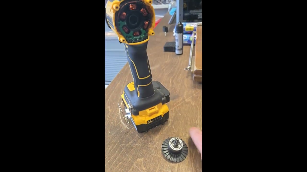 Ремонт DeWalt DCF850