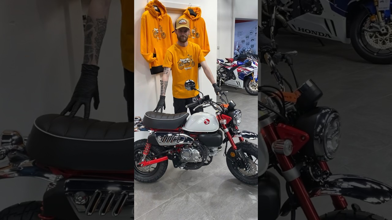Unboxing the 2025 Honda Monkey 125. We are THUNDERSTRUCK by how awesome this little bike is ✨#z125