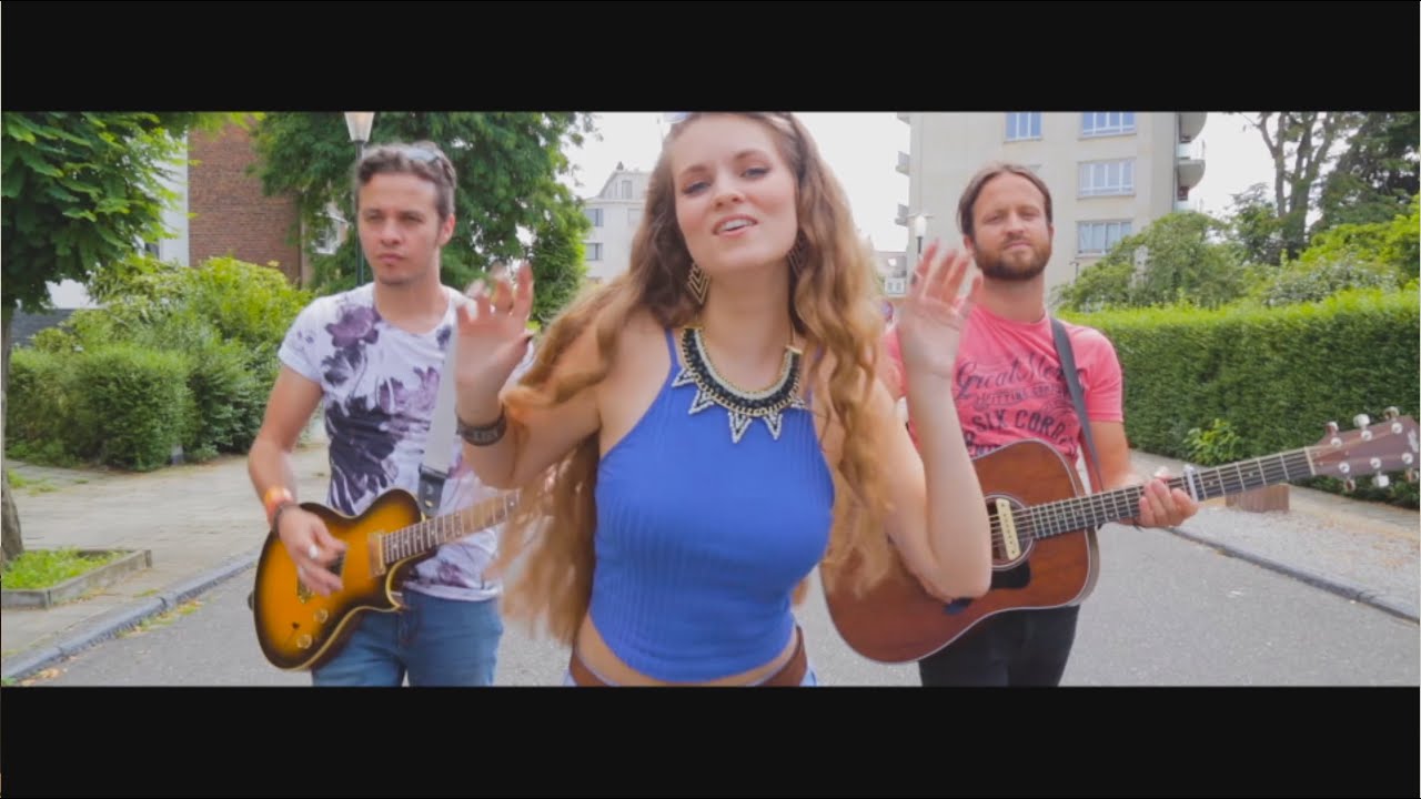 Laura Crowe & Him - Mowgli's Road (Marina & the Diamonds Cover)