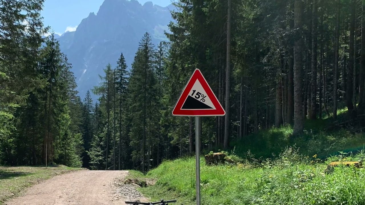 mit dem E Bike in den Dolomiten