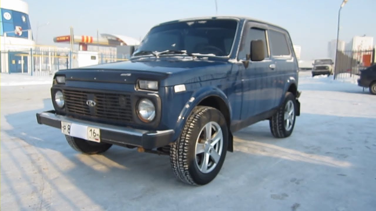 2009 Lada Niva 21214. Start Up, Engine, and In Depth Tour.