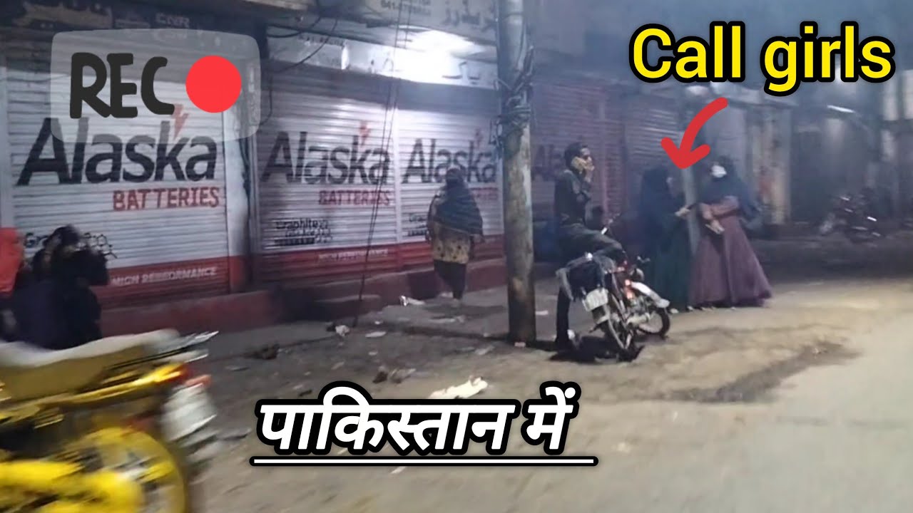 The Beauty of Faisalabad - Night Ride Through The City | footsteps Street |