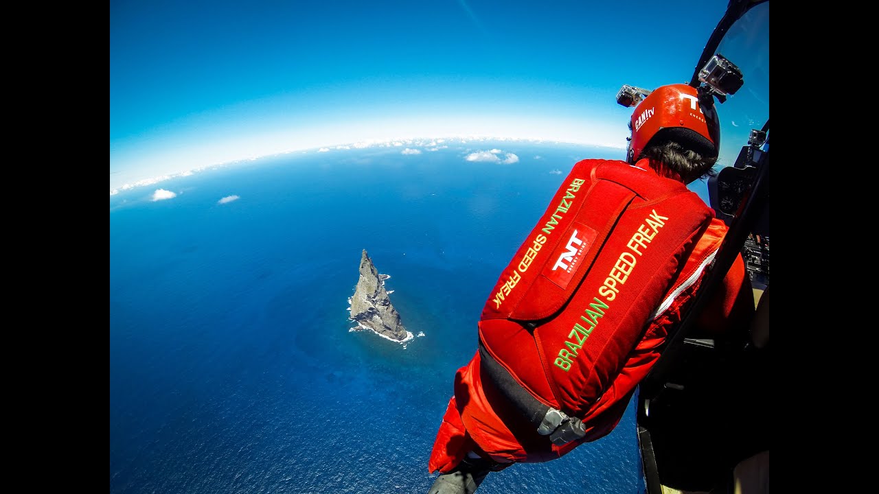 Jeb Corliss and Luigi Cani - Balls Pyramid