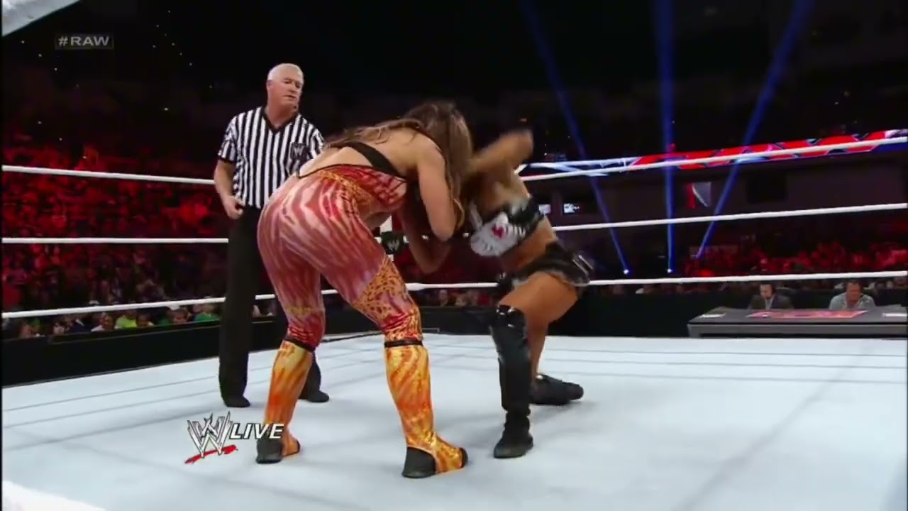 FULL MATCH - Tamina Snuka vs. Alicia Fox: Raw, Nov. 26, 2012