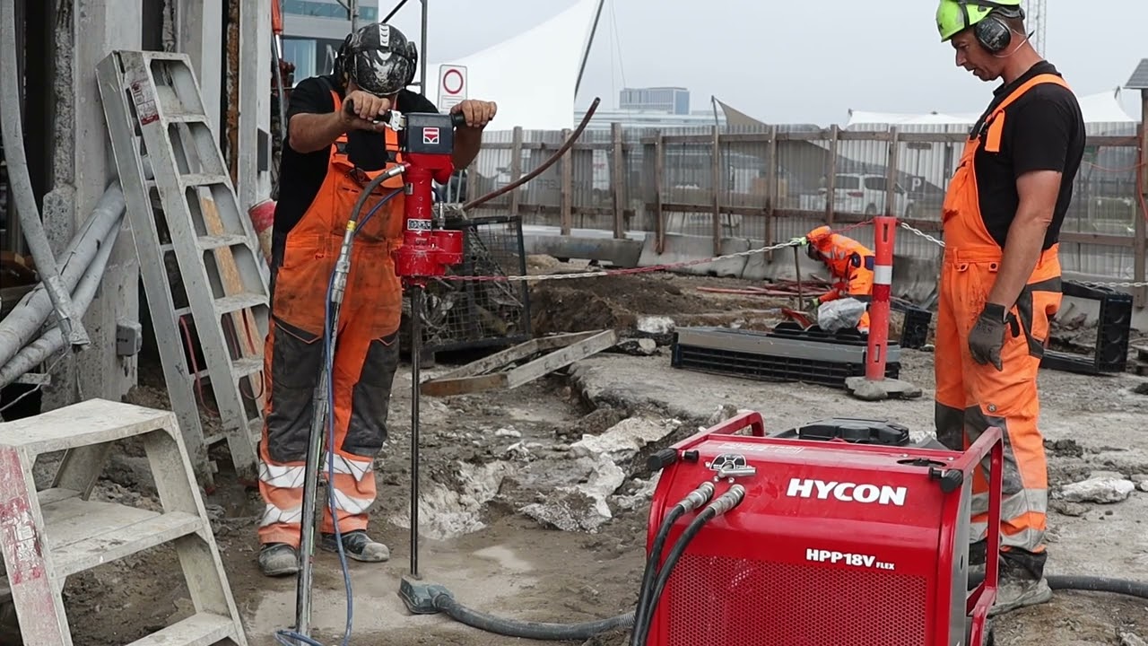 HRD28X and HPP18V at a Danish construction site