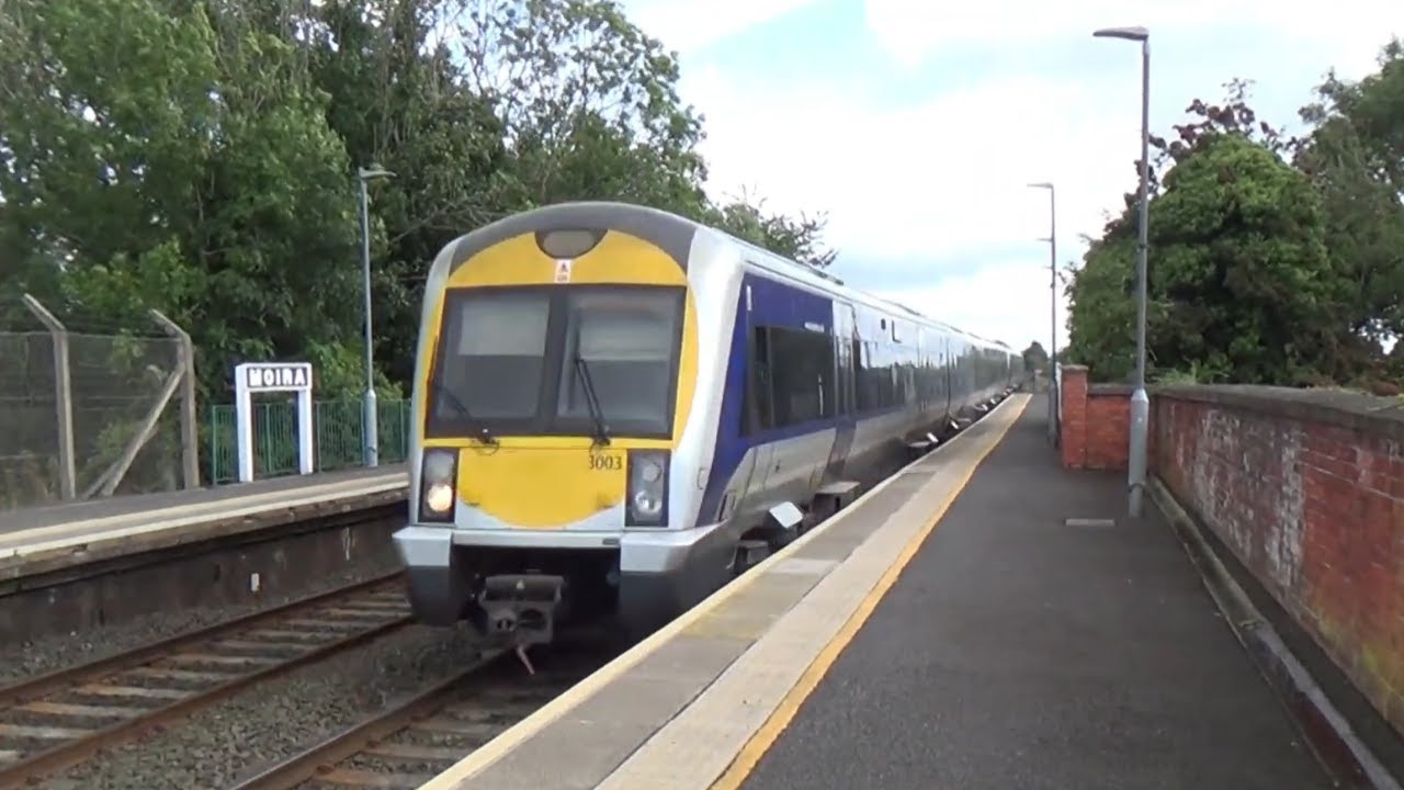 8208 + 9004 & 3003 + 3005 passing Moira station