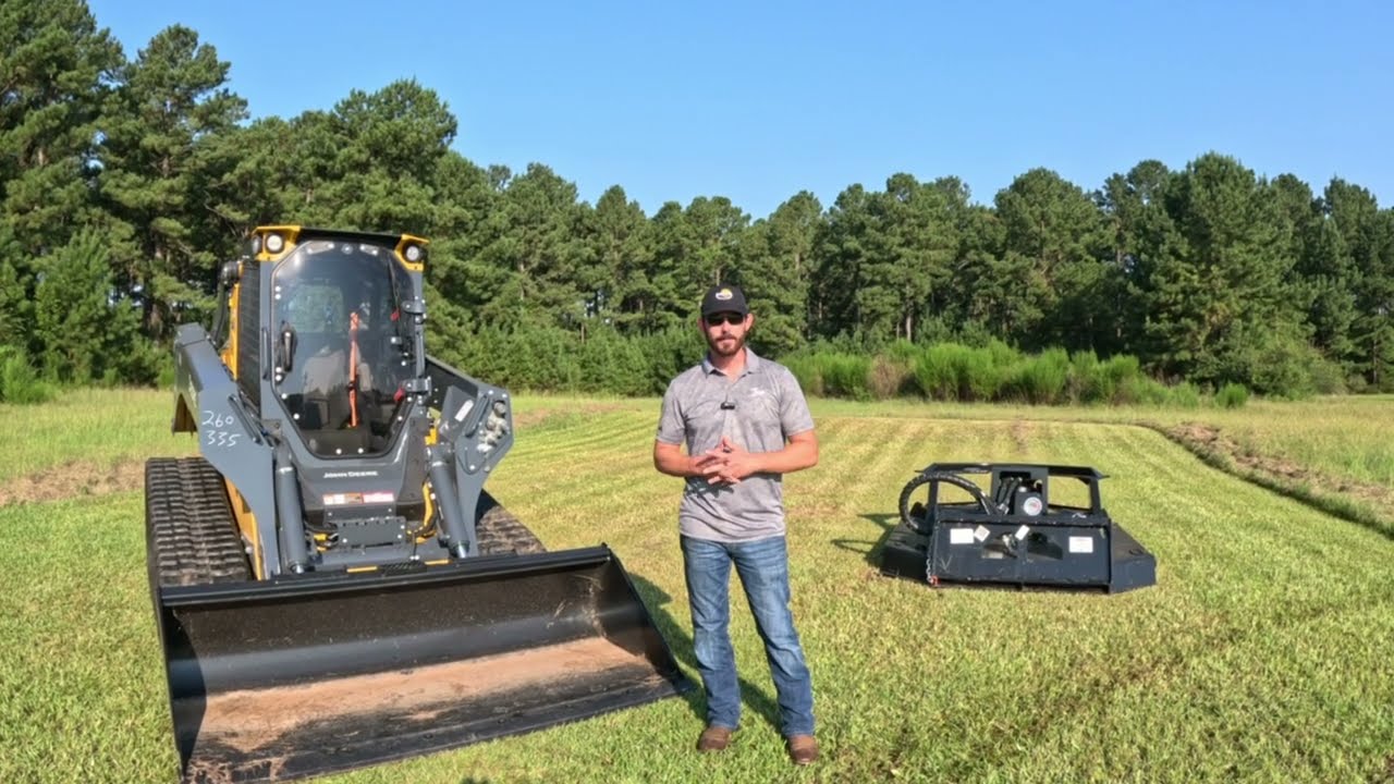 How to use the Attachment Manager display on a P-tier skid steer