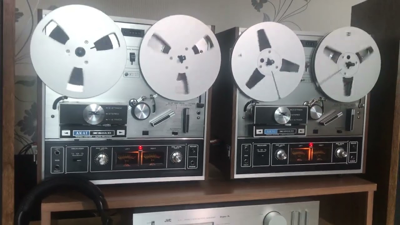 AKAI X 201D reel to reel tape STEREO recorder twice