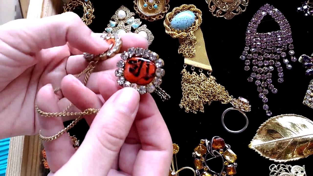 Винтажные украшения, коллекция брошей. Продаю