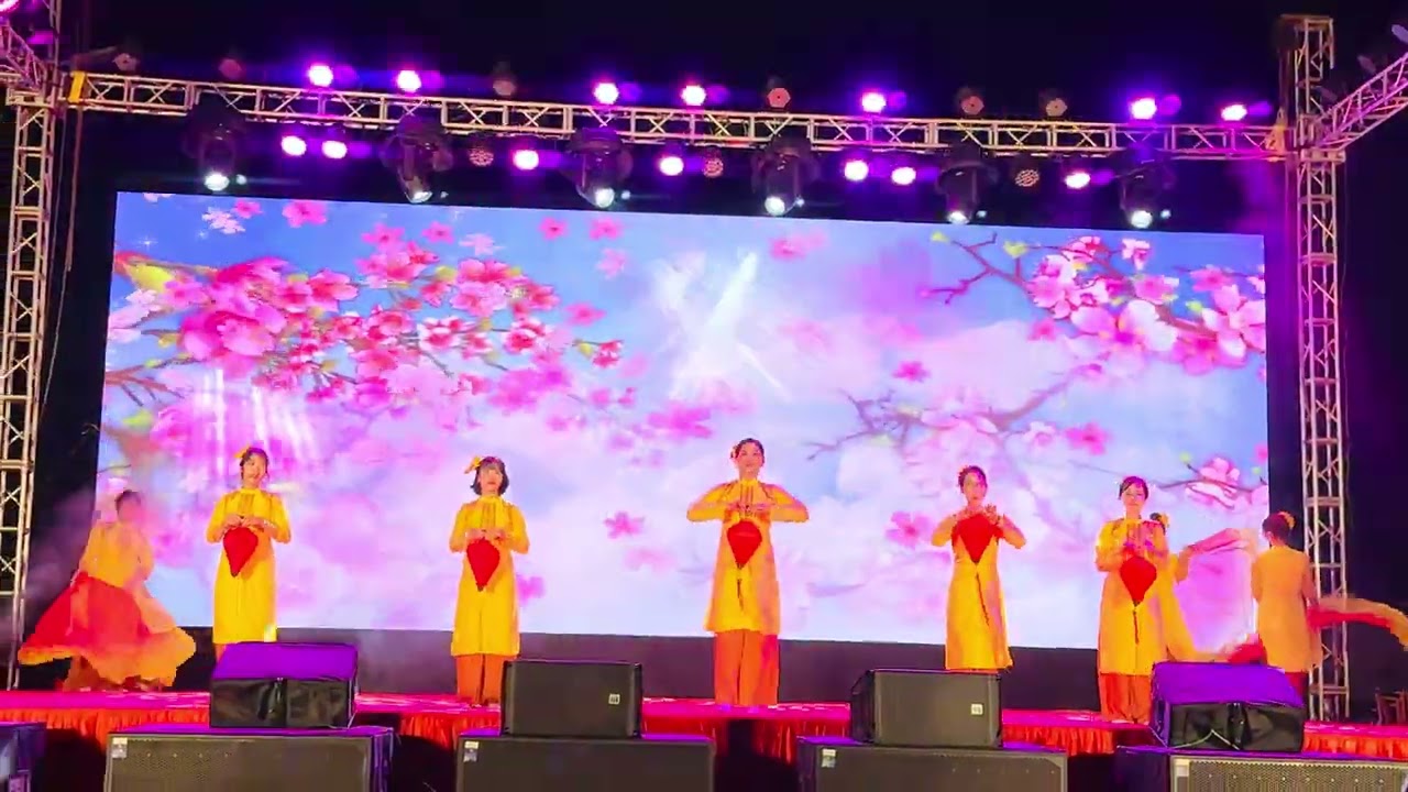 ClB Ngôi sao chào mừng tết 2026