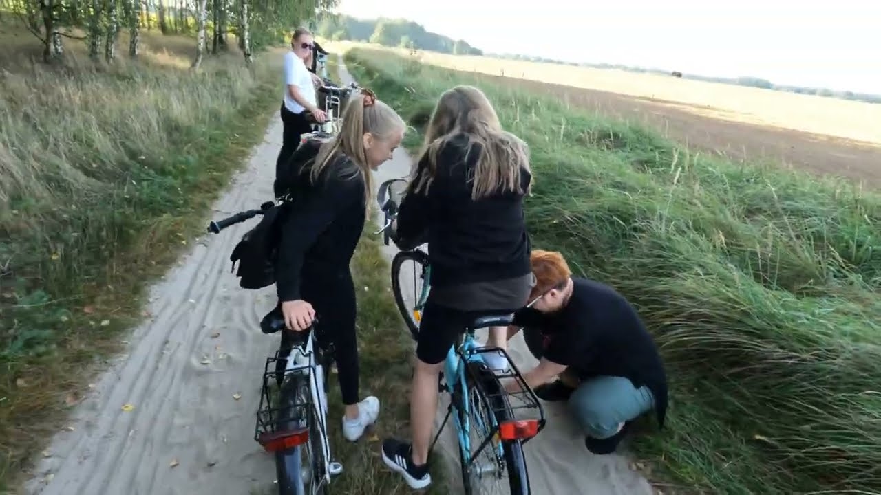 Rajd rowerowy, labirynt w kukurydzy. SP Ślubów 18.09.2023