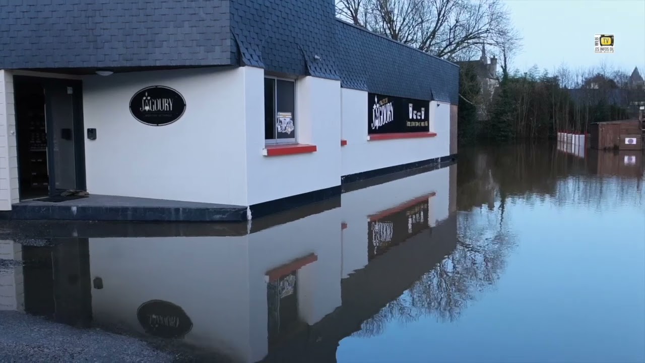 Josselin. Le canal sort de son lit