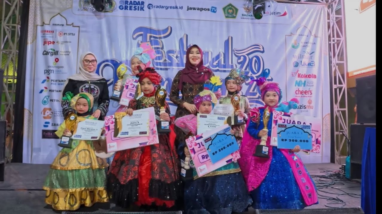 ✨ Senator cantik Ning Lia Istifhama, memeriahkan Festival Ramadan 2026 yang digelar Radar Gresik 🌙✨
