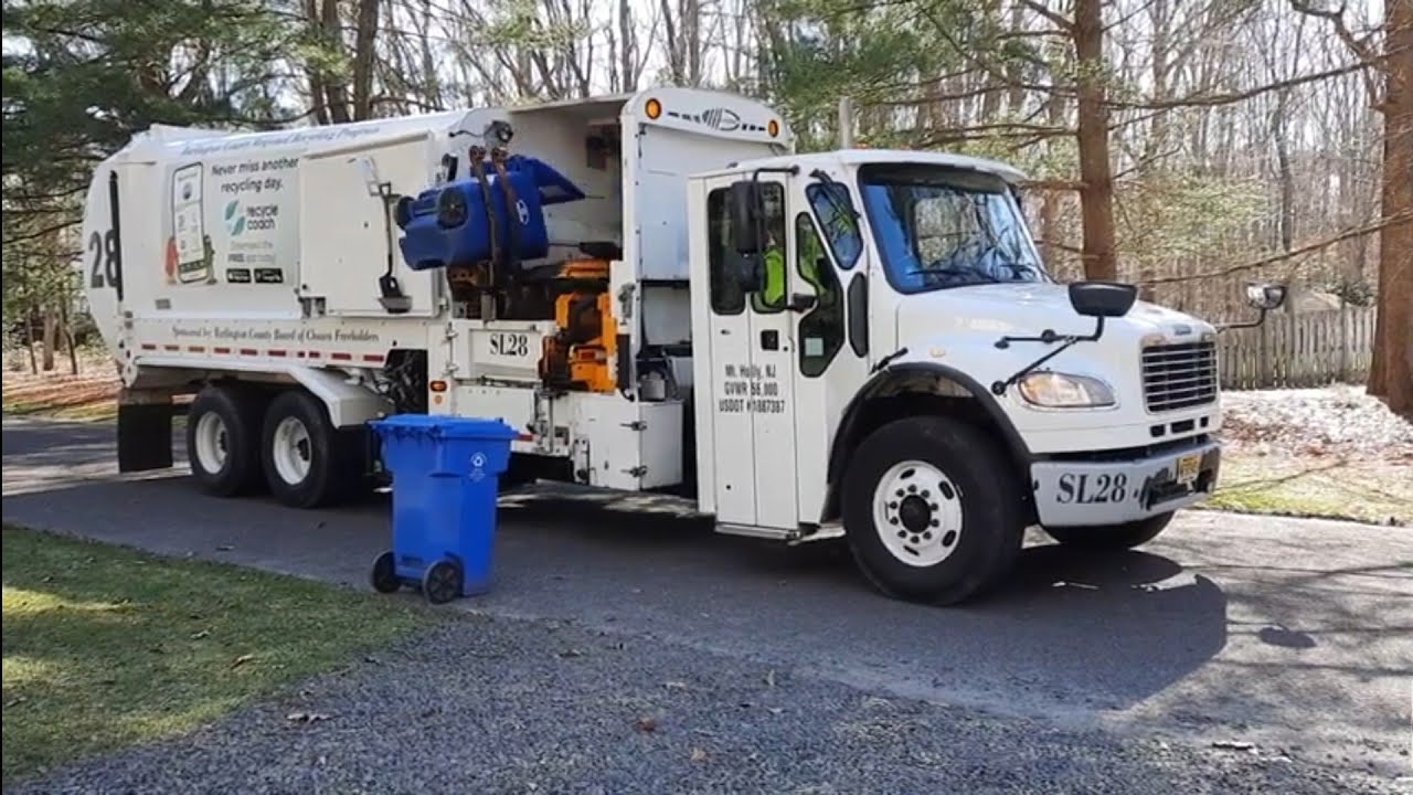 Roaring labrie expert 2000 recycling truck | burlington county recycling SL28