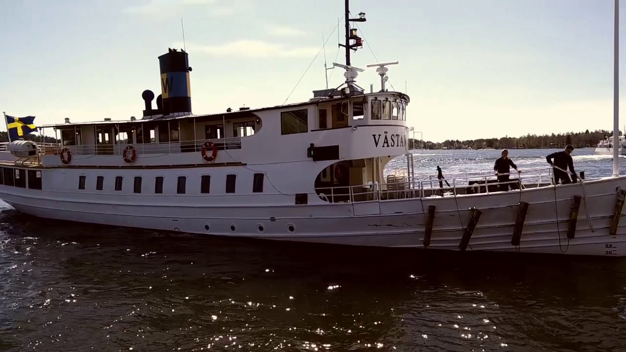 Ships and boats in Vaxholm (Steamers & Diesel)