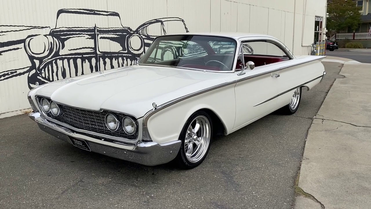 P10621 - 1960 Ford Galaxie Starliner 2 Door Hardtop