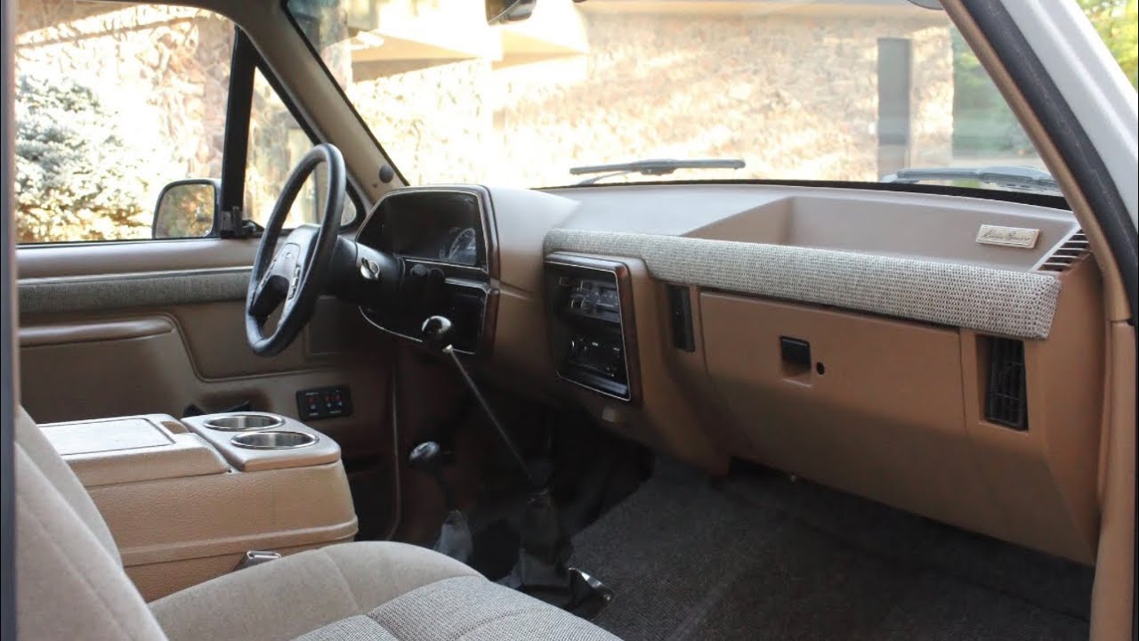 Ford Bronco 1987 года выпуска: обзор и запуск двигателя.