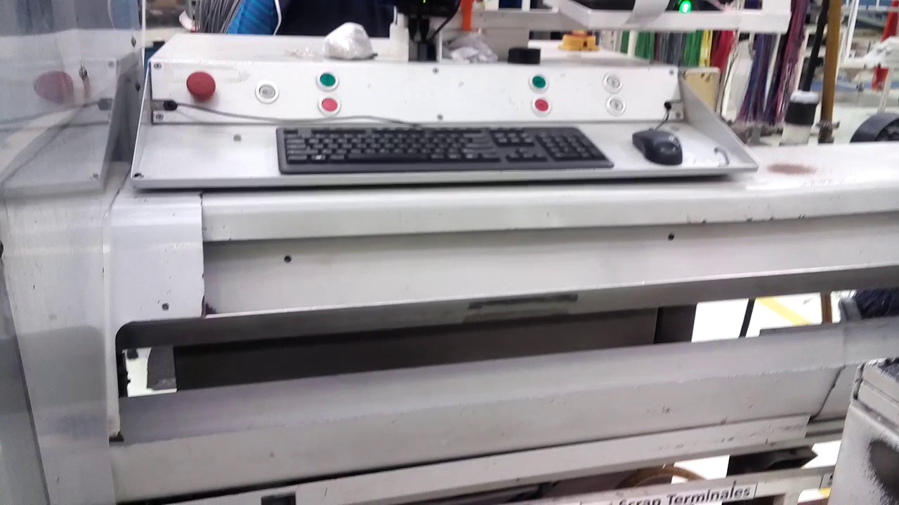 1. Automatic cutting and crimping machine