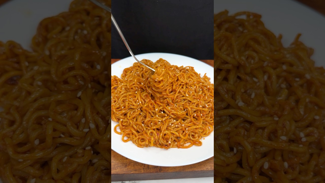 Spicy Noodles ASMR #shorts #food #cooking #asmr #crunchytreats #streetfood