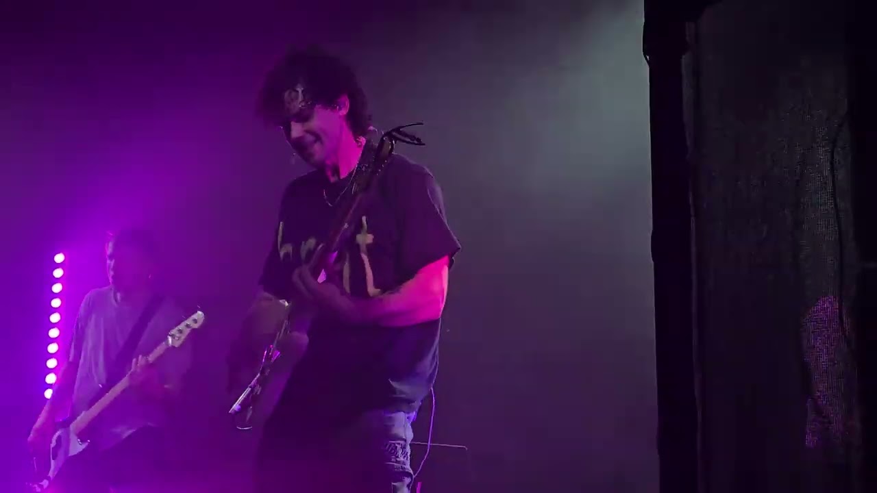 Knox - Sneakers (Live @ Electric Ballroom, Camden | 15/09/25)