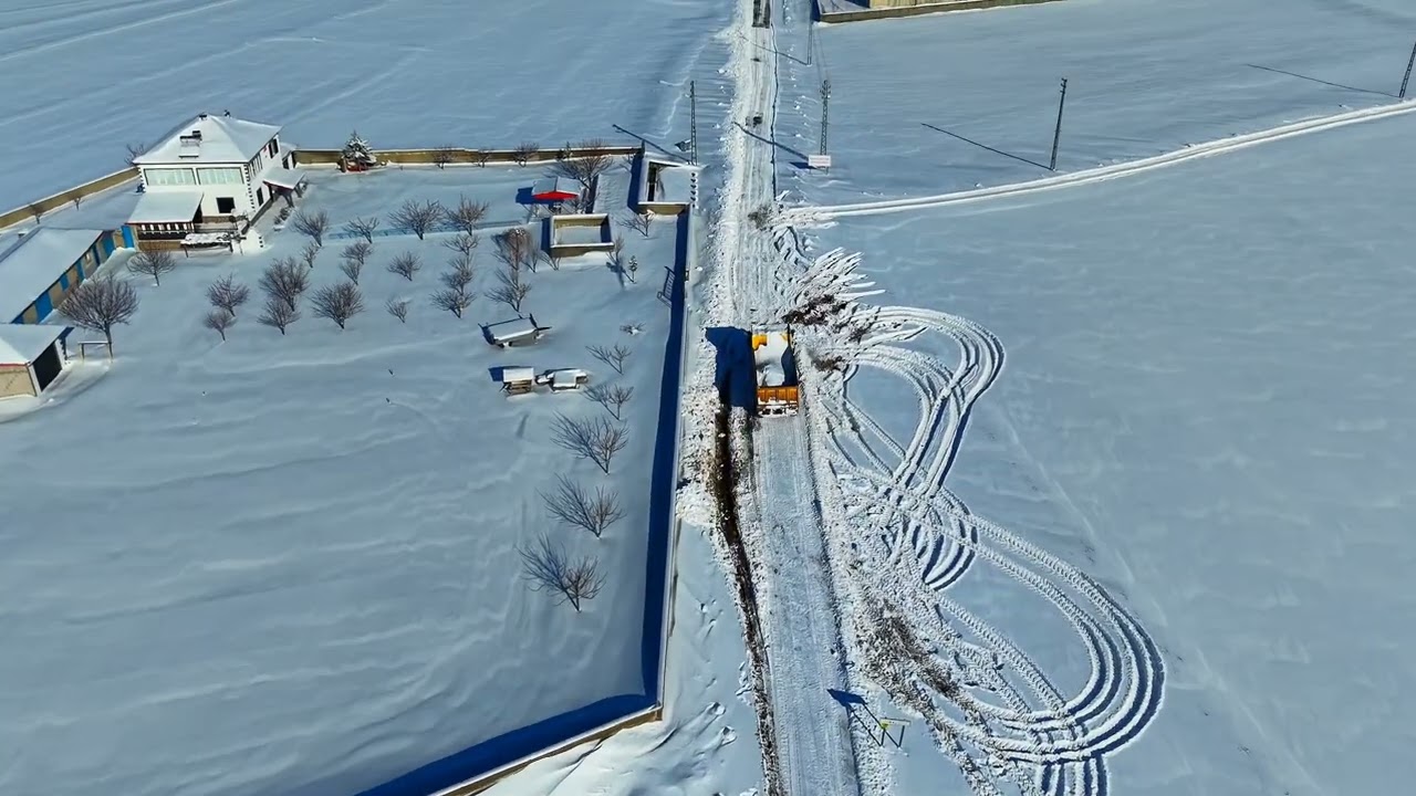 Özel idare ekipleri Dayılı köyü yollarını açtılar ellerine sağlık#dayılıköyü#karkış#özelidare#keşfet