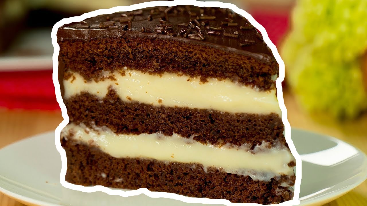 Este cel mai delicios tort de ciocolată! Crazy Cake - &icirc;l ador. Blatul e fara oua. | SavurosTV