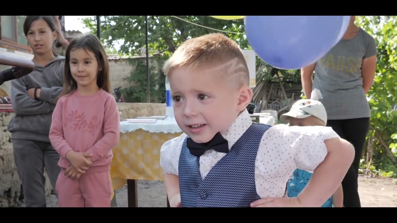 Surprize cu formatia ~Hai Noroc~ pentru Denis Baznat din s.Balatina