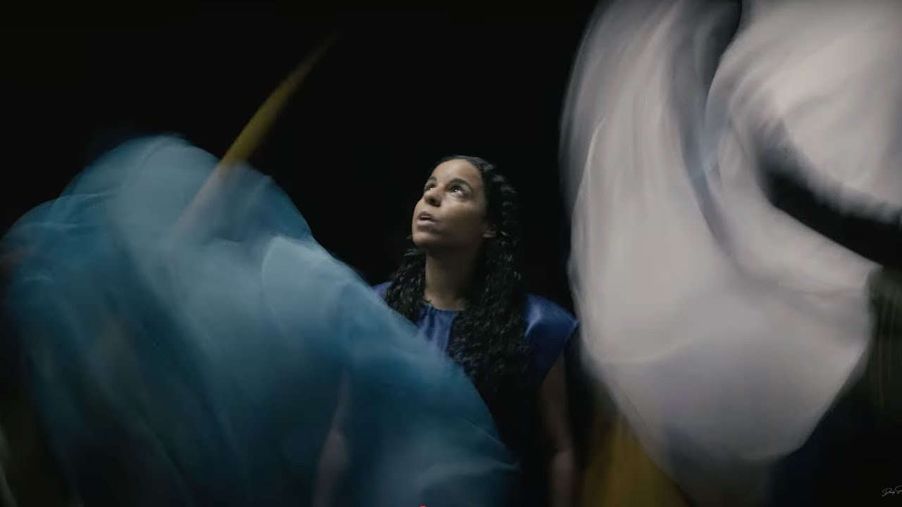 VINE A (Official Video) Danay Suárez