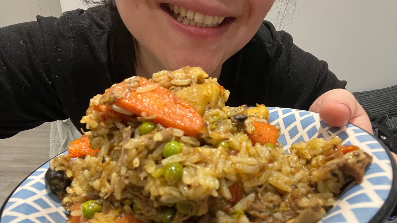 ASMR MUKBANG - EATING XMAS LEFTOVER CURRY ☺️