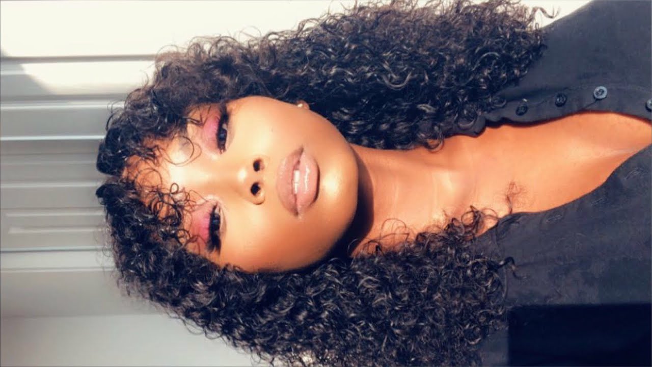 DIY SEXY CURLY HAIR LAYERED WITH BANGS | ft Julia hair company