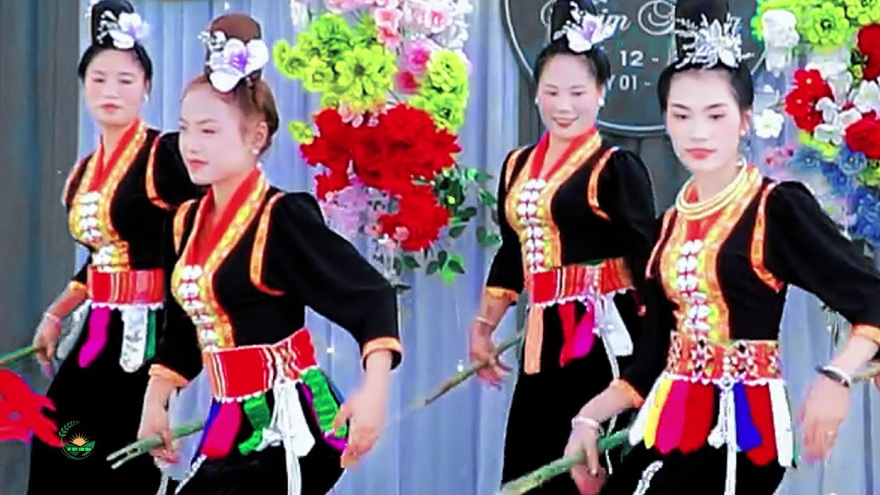 Nhạc Múa Khơ Mú CLB Dân Tộc Trẻ Thể Hiện Múa Tay Múa Truyền Thống Dân Tộc  Múa Duyên Dáng Khơ Mú 