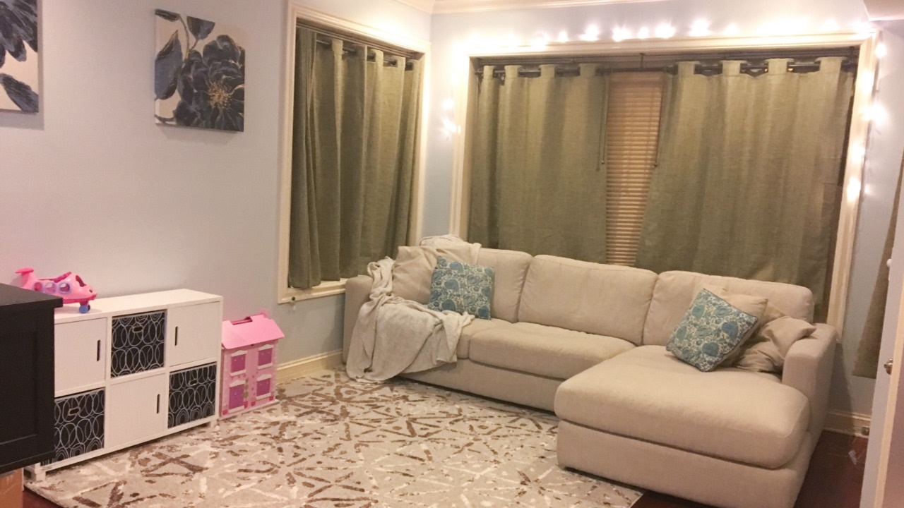 FINALLY! We Have Furniture!!