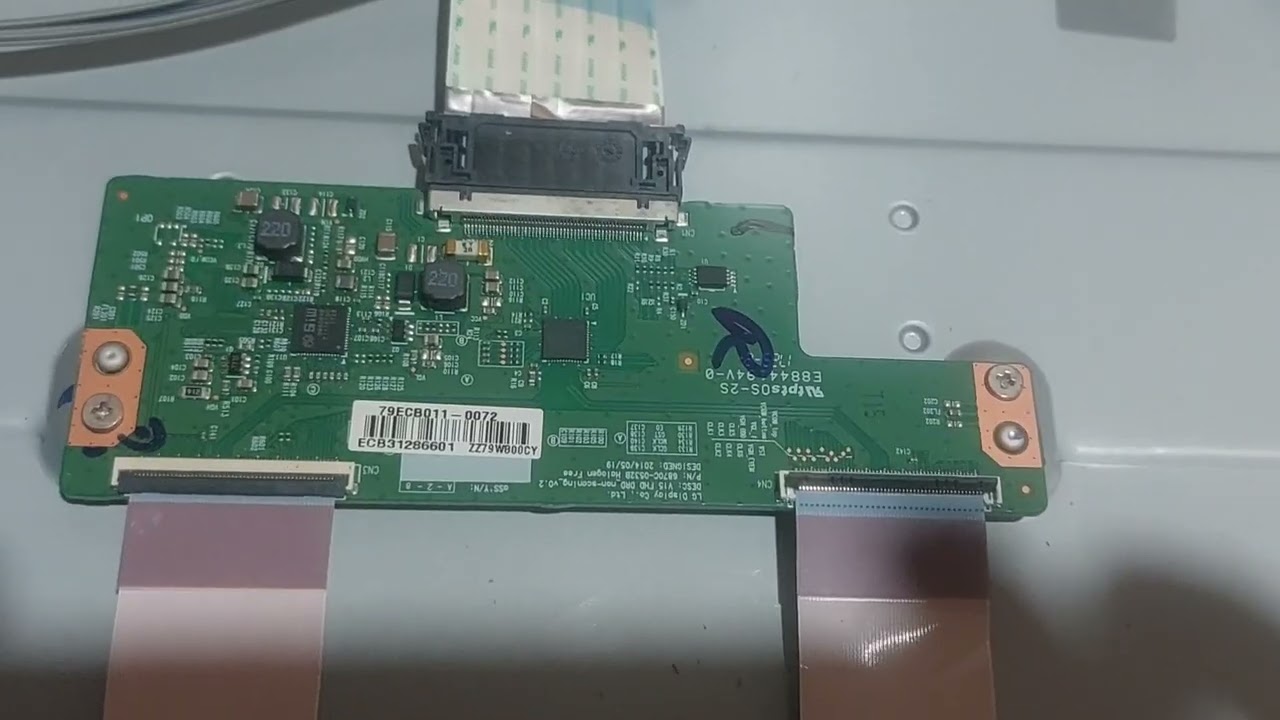 tv lg lj5550 imagem trêmula e congelando  defeito no displey
