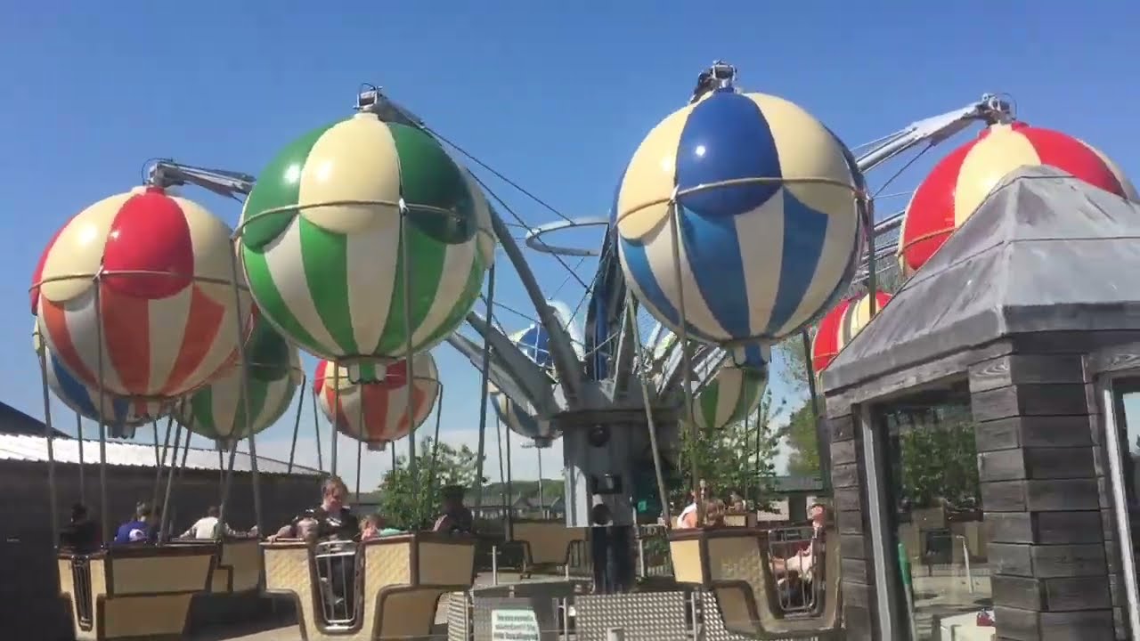 Flamingo land balloon race