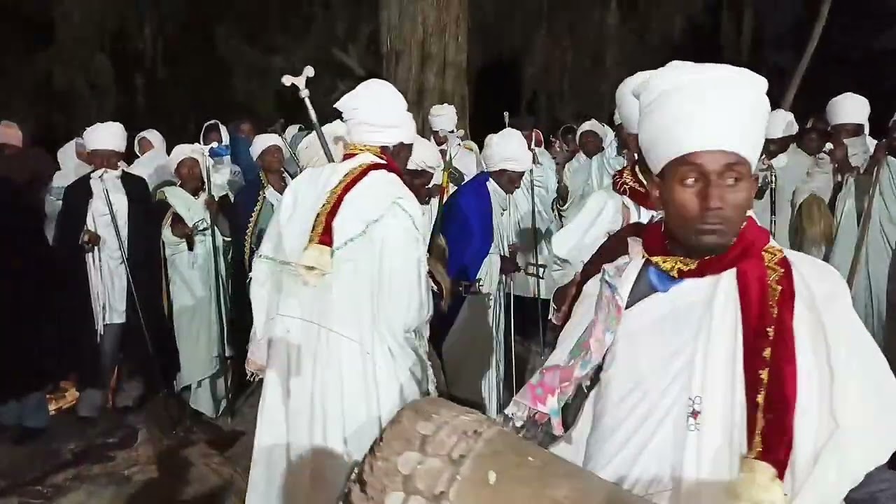 ገብርኤል ስሙ ዘአምኃ ለማርያም፤ ዘበትርጓሜሁ አምላክ ውእቱ። አቅዲሙ ዜነዋ ለደብረ ልዑል ኢየሩሳሌም፤ አምኃሁ ለዘይመጽእ ዐቢይ ኖላዊ።»